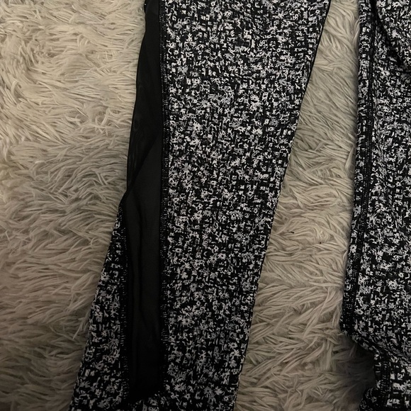 Lululemon crop leggings - Picture 7 of 13